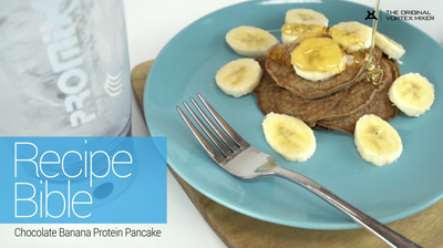 Light & Fluffy Banana Protein Pancakes - Low-Carb Breakfast